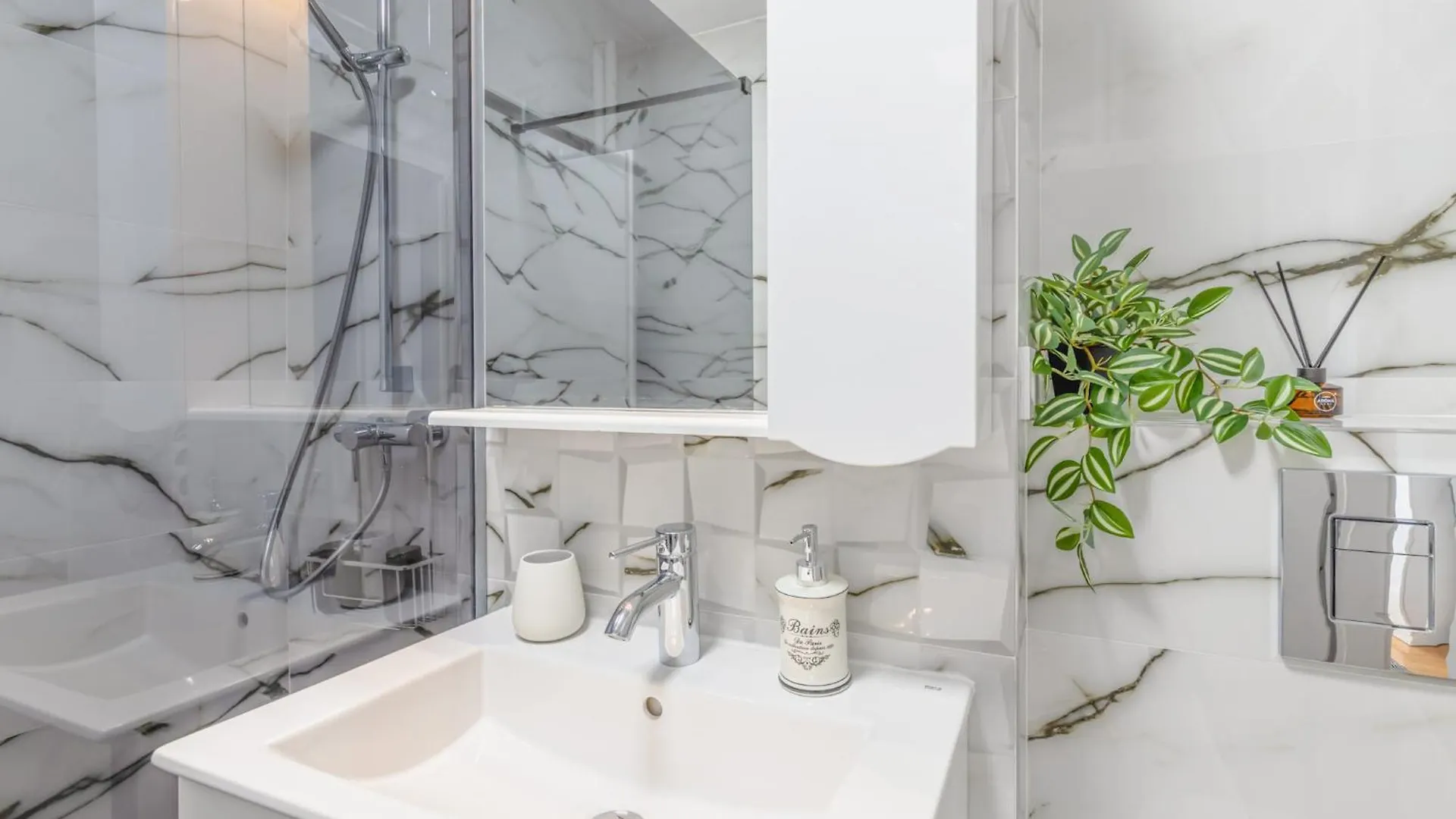 Apartmán Sunshine Haven - M&N Condos Bukurešť